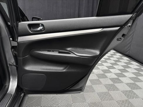Used 2011 INFINITI G37 x Sedan w/ Premium Pkg image 23
