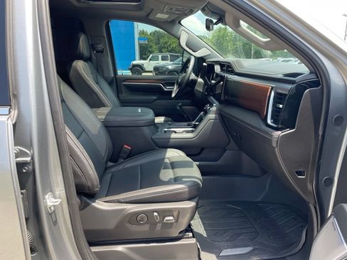 Used 2025 GMC Sierra 2500 Denali w/ Denali Reserve Package AWD/4WD image 39