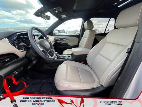 Certified 2022 Chevrolet Traverse Premier image 10