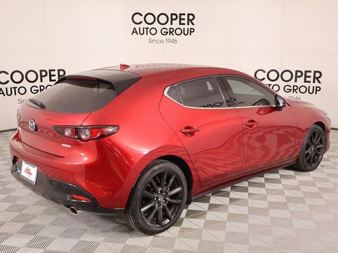 Used 2020 MAZDA MAZDA3 Premium image 21