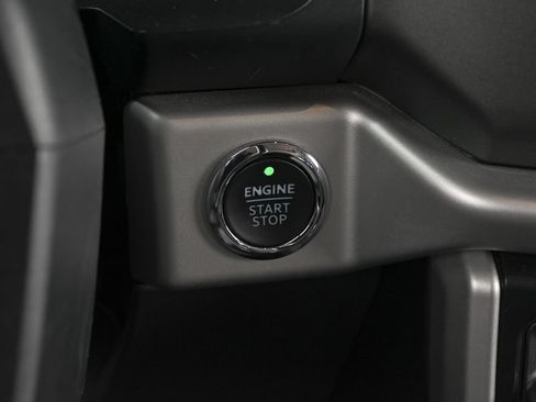 Used 2024 Ford Expedition XLT RWD image 28