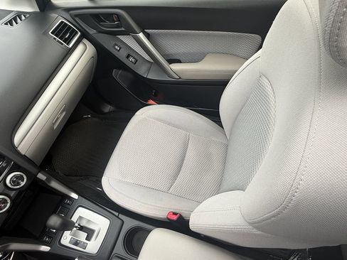 Used 2018 Subaru Forester 2.5i Premium w/ All-Weather Package AWD/4WD image 32