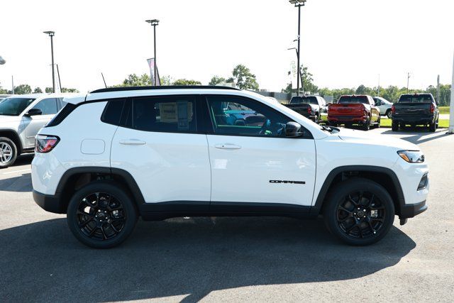 New 2026 Jeep Compass Latitude AWD/4WD image 4