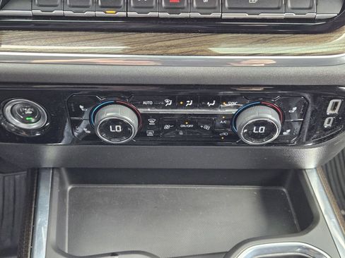 Used 2024 Chevrolet Silverado 1500 LT RWD image 16