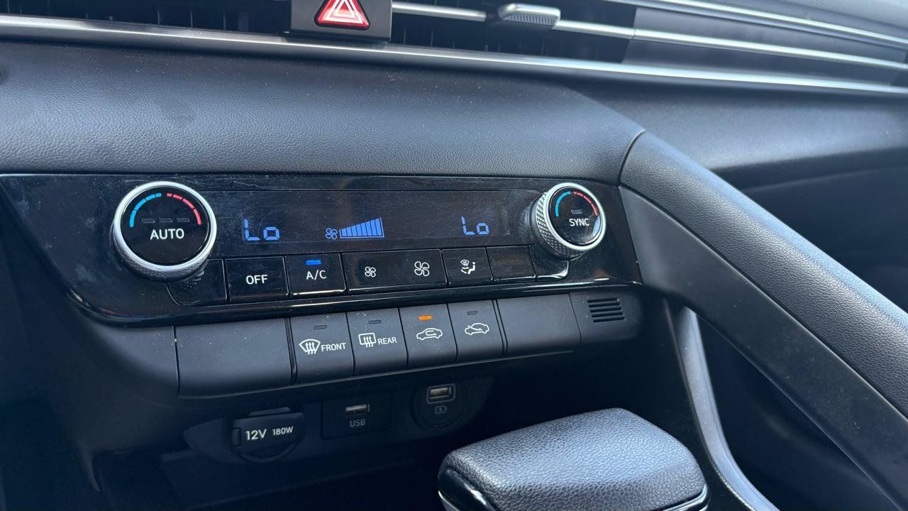 Used 2023 Hyundai Elantra SEL FWD image 23