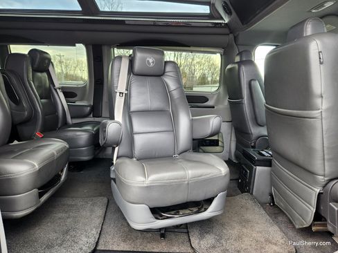 Used 2019 Ford Transit 150 148 Low Roof w/ Exterior Upgrade Package image 30