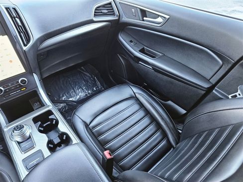 Used 2022 Ford Edge SEL w/ Convenience Package image 13