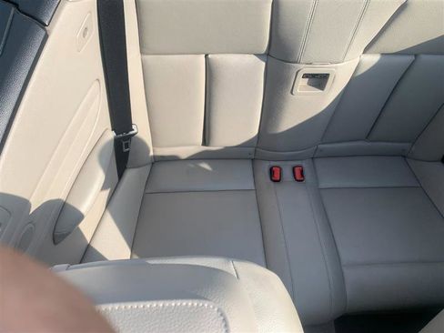 Used 2009 BMW 135i Convertible image 17