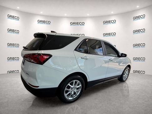 Used 2024 Chevrolet Equinox LS w/ LS Convenience Package FWD image 7