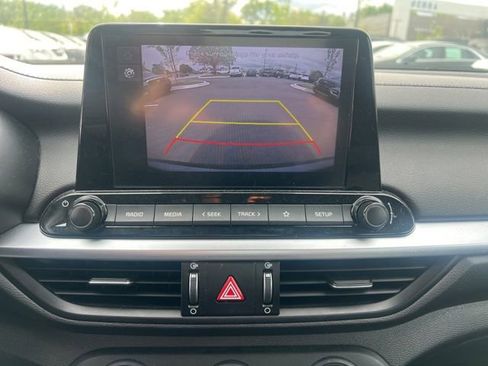 Used 2022 Kia Forte LXS FWD image 19