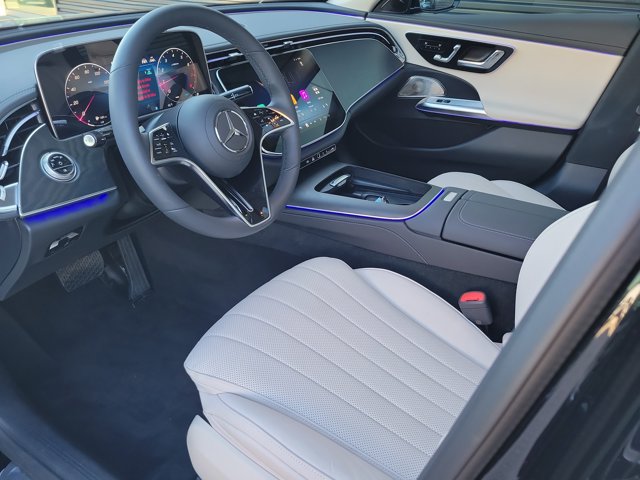 Used 2026 Mercedes-Benz E 350 4MATIC Sedan image 4