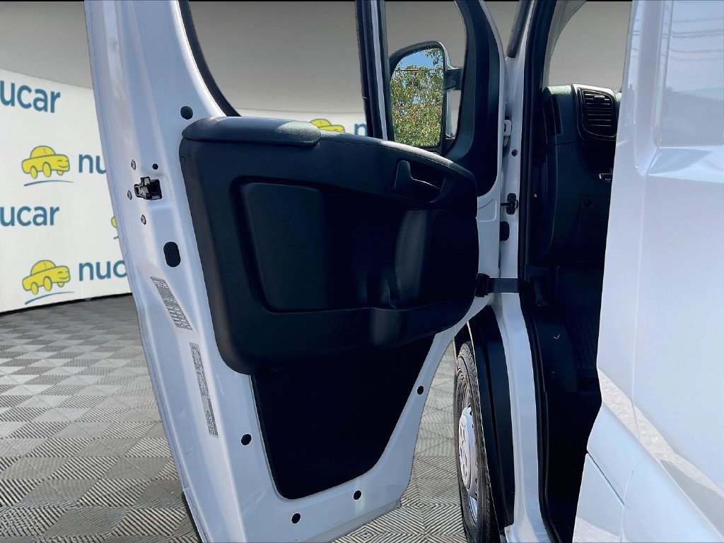Used 2025 RAM ProMaster 2500 w/ U-Haul Equipment Group FWD image 9