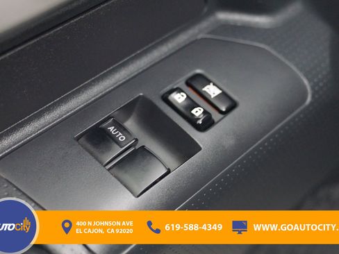 Used 2014 Toyota FJ Cruiser 4WD w/ Convenience Package image 17