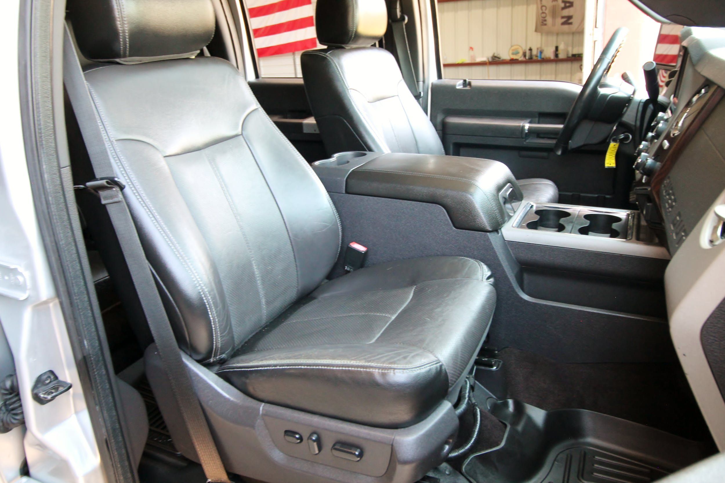 Used 2015 Ford F250 Lariat w/ Lariat Ultimate Package AWD/4WD image 40