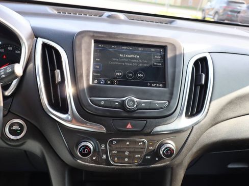 Used 2019 Chevrolet Equinox LT AWD/4WD image 17