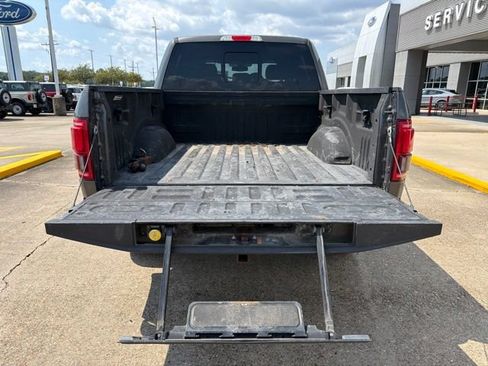 Used 2017 Ford F150 Lariat w/ Equipment Group 502A Luxury AWD/4WD image 15