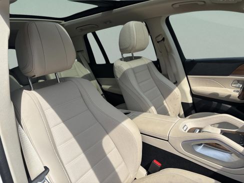 Used 2023 Mercedes-Benz GLS 580 4MATIC image 23