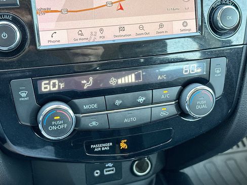 Used 2022 Nissan Rogue Sport SL AWD/4WD image 19