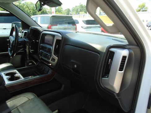 Used 2017 GMC Sierra 1500 SLT AWD/4WD image 57