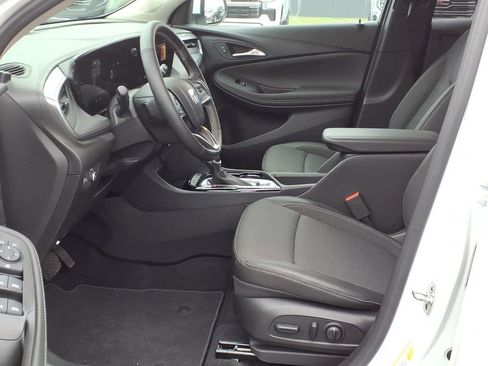 Certified 2024 Buick Encore GX Preferred w/ Comfort Package image 8