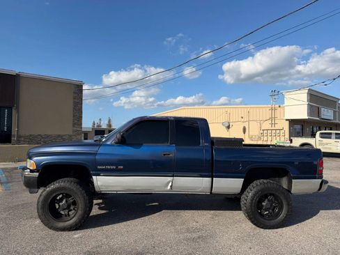 Used 2001 Dodge Ram 1500 Truck 4x4 Quad Cab image 2