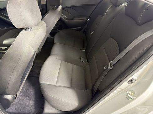 Used 2018 Kia Forte LX w/ LX Rear Camera Package image 18