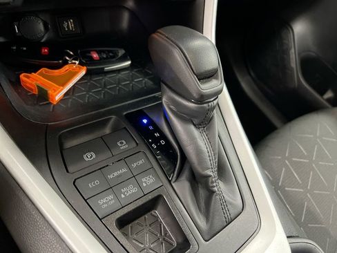 Used 2024 Toyota RAV4 XLE image 18