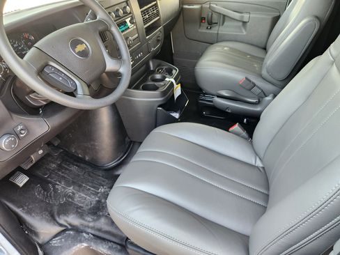 New 2025 Chevrolet Express 2500 w/ Driver Convenience Package image 4