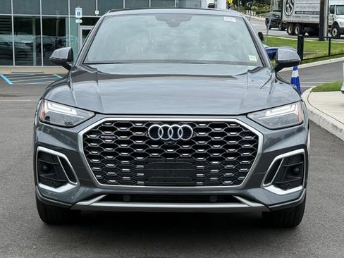 Used 2023 Audi Q5 2.0T Premium w/ Convenience Package AWD/4WD image 2