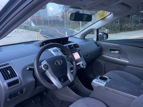 Used 2012 Toyota Prius V Three image 16