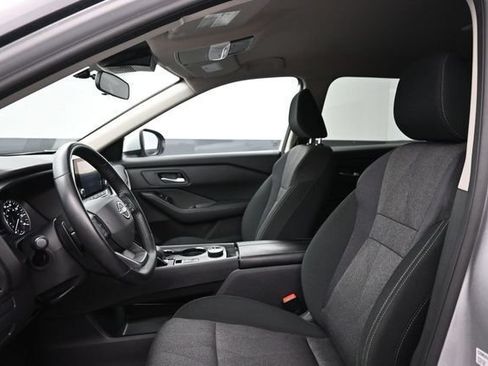Used 2025 Nissan Rogue SV AWD/4WD image 10