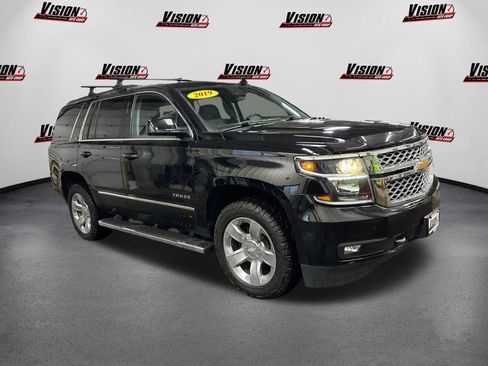 Used 2019 Chevrolet Tahoe LT w/ LT Signature Package image 3