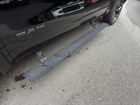 Used 2023 RAM 1500 Limited AWD/4WD image 12