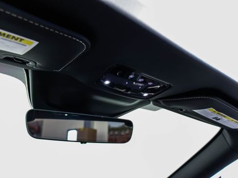 Certified 2025 Ferrari Roma Spider RWD image 41