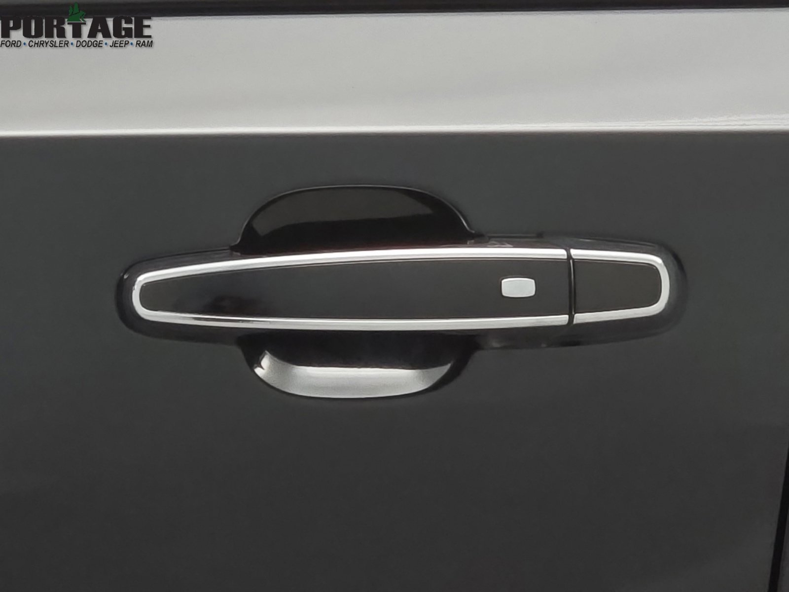 Used 2023 GMC Terrain Denali w/ LPO, Floor Liner Package AWD/4WD image 15