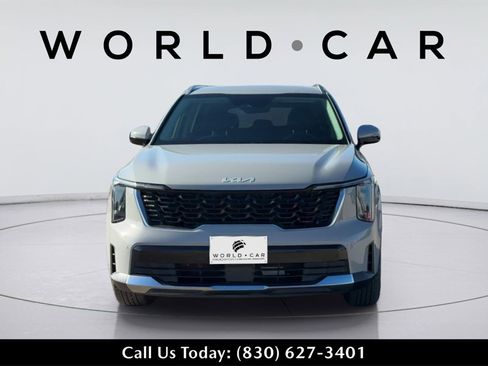 Certified 2025 Kia Sorento S image 3