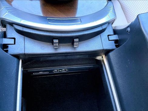 Used 2017 Mercedes-Benz C 300 4MATIC Sedan image 15