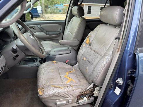 Used 2003 Toyota Sequoia SR5 image 10