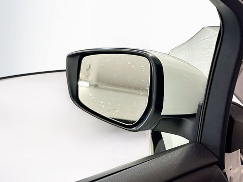 Used 2025 Nissan Leaf S FWD image 16