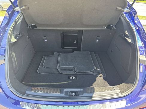 Certified 2018 INFINITI QX30 Sport w/ Sport Leather Package FWD image 21