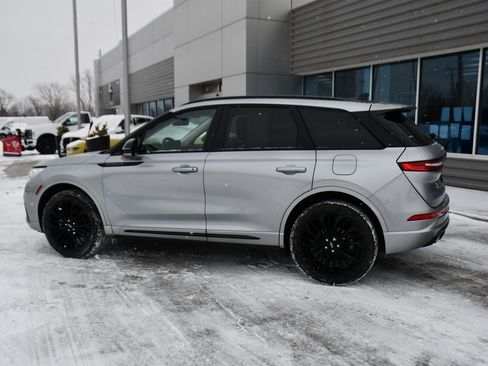 Used 2023 Lincoln Corsair Reserve w/ Equipment Group 201A image 3