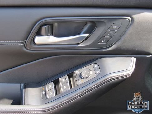 Certified 2025 Nissan Rogue SL w/ SL Premium Package FWD image 23