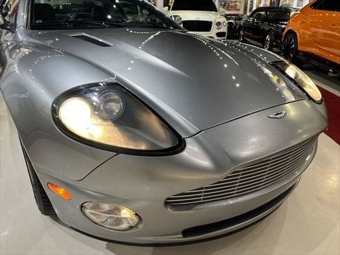 Used 2004 Aston Martin Vanquish RWD image 6