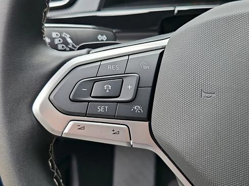 Certified 2025 Volkswagen Atlas Cross Sport SEL AWD/4WD image 23