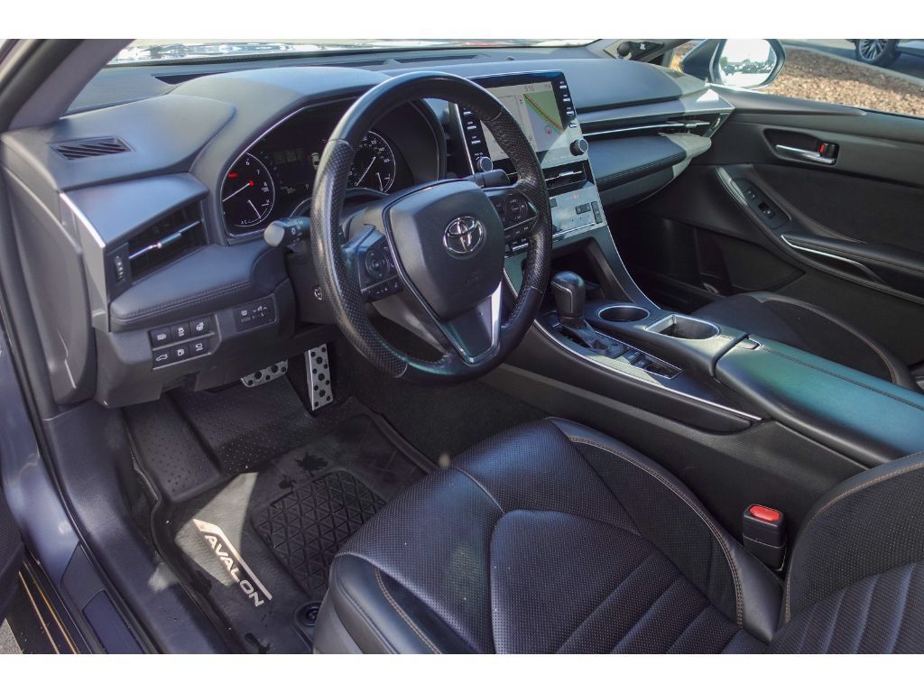 Certified 2019 Toyota Avalon Touring w/ Advanced Safety Package FWD image 9