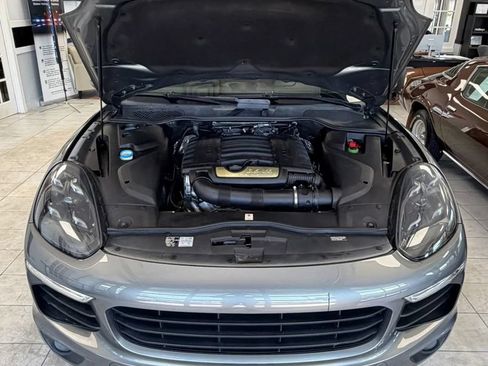 Used 2016 Porsche Cayenne AWD/4WD image 24