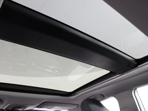 Used 2019 Toyota Camry XSE image 20