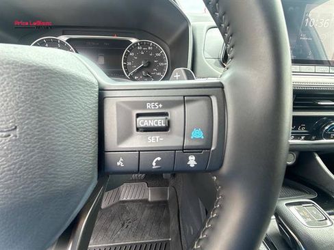 Used 2025 Nissan Rogue SV w/ SV Premium Package FWD image 24