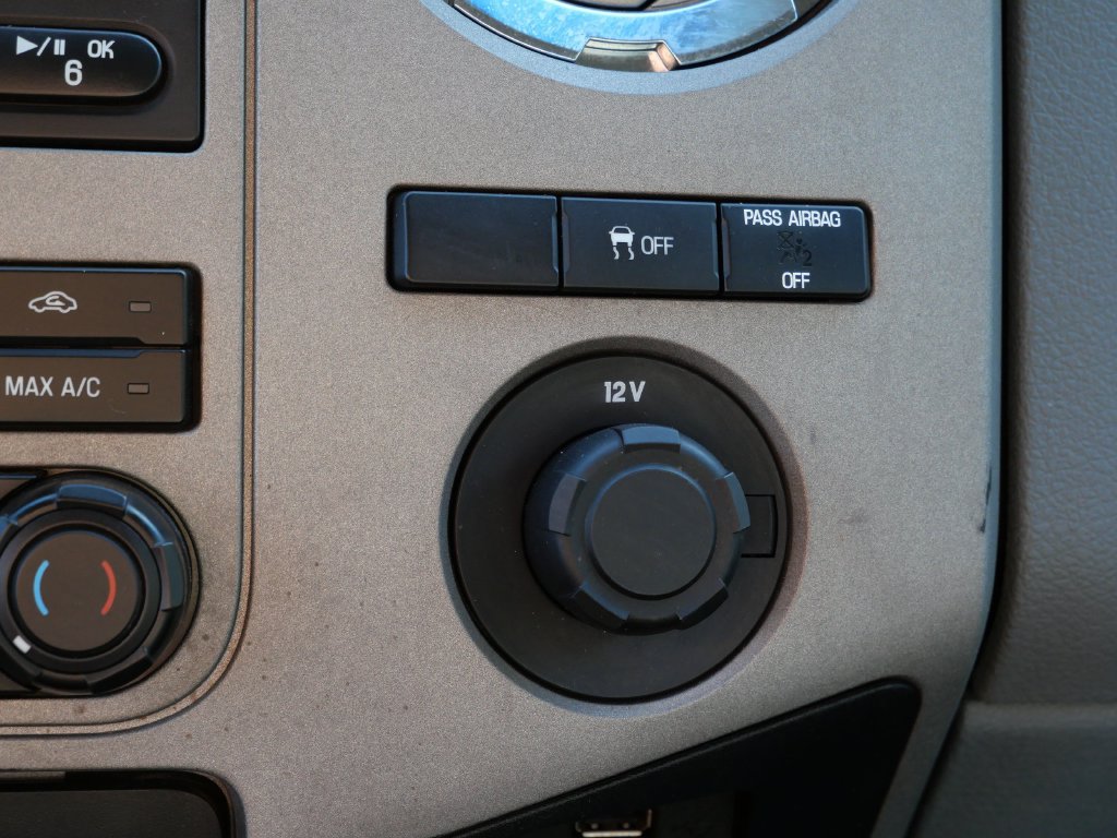 Used 2013 Ford F350 XLT w/ XLT Interior Pkg AWD/4WD image 29
