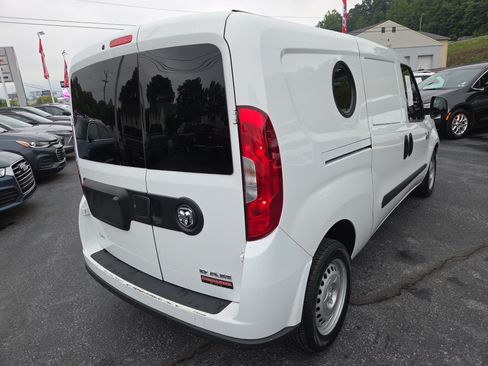 Used 2022 RAM ProMaster City Tradesman FWD image 4